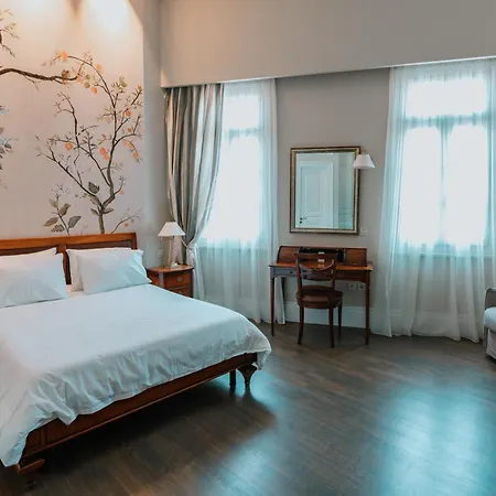 Mini-hôtel Xenon 4*