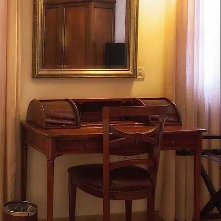 Xenon Mini-hôtel 4*